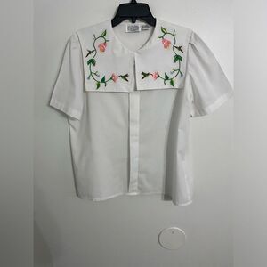 Vintage white collared blouse with embroidery Witt Collection Size 14